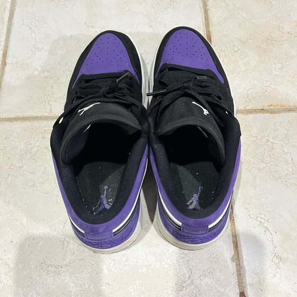 Air Jordan 1 Low ‘Court Purple’ - Picture 3 of 10